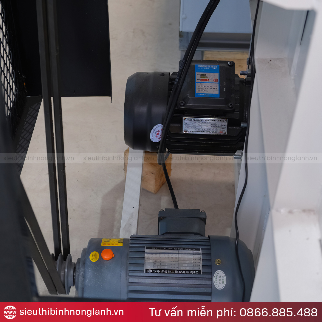máy sấy công nghiệp 30kg với 2 động cơ