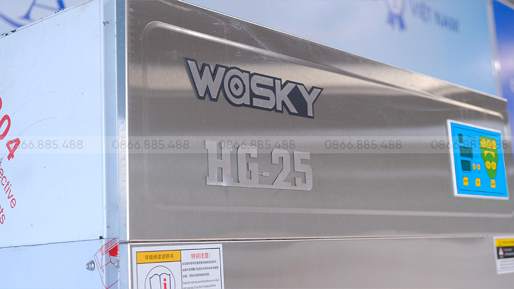 Với trọng lượng 400kg, Wasky 25kg có kết cấu chắc chắn nhưng vẫn gọn nhẹ so với các dòng máy sấy cùng phân khúc